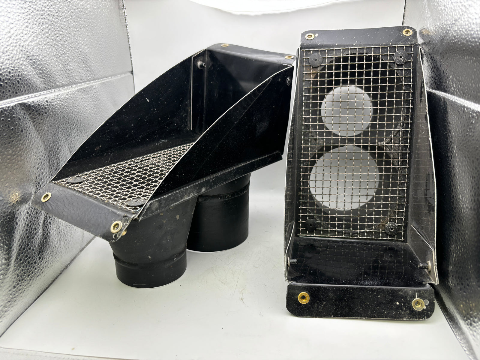 USED LOWER NOSE BRAKE DUCT BOX SET