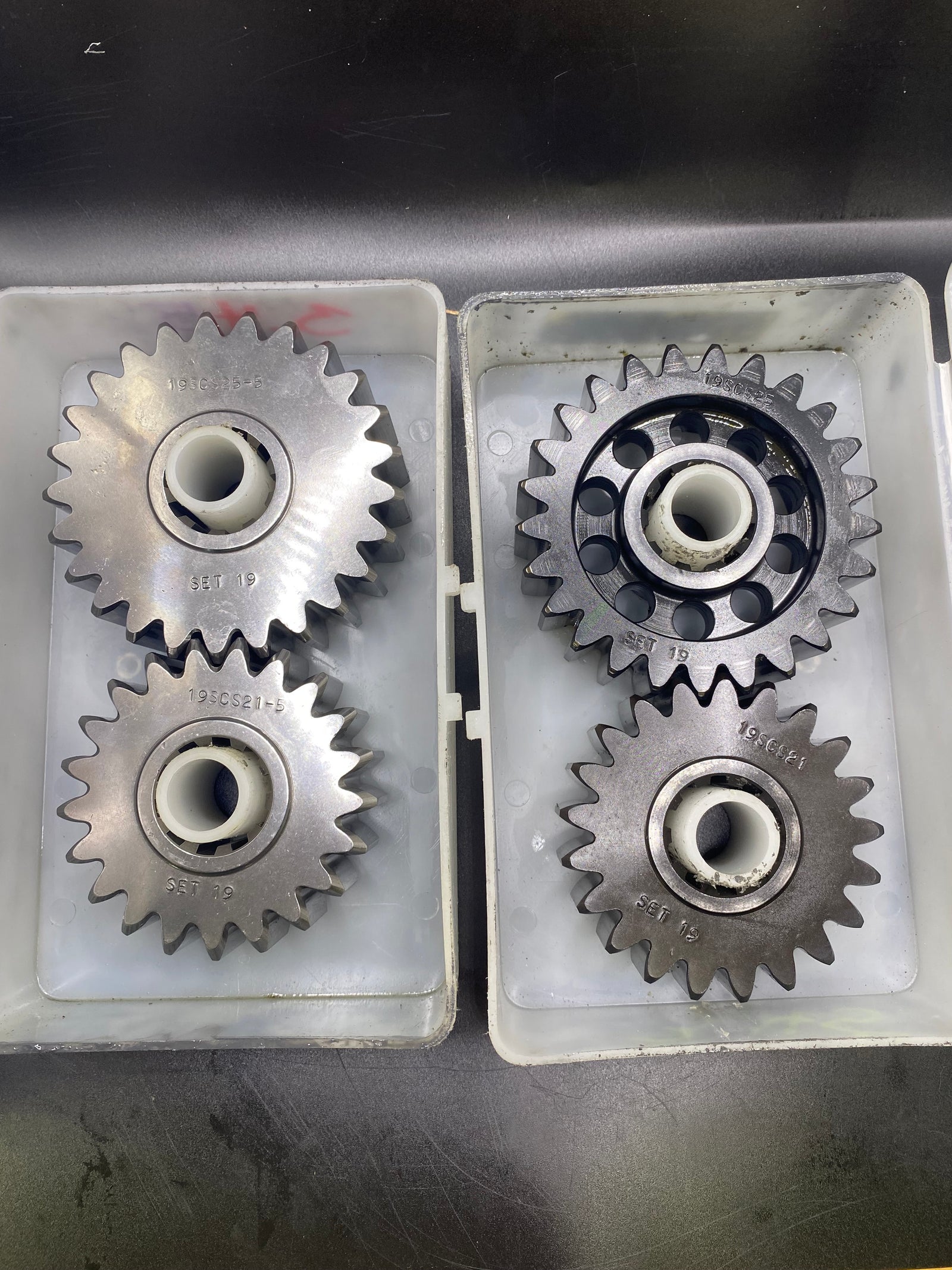 USED SCS GEAR SET 19 (3.45)