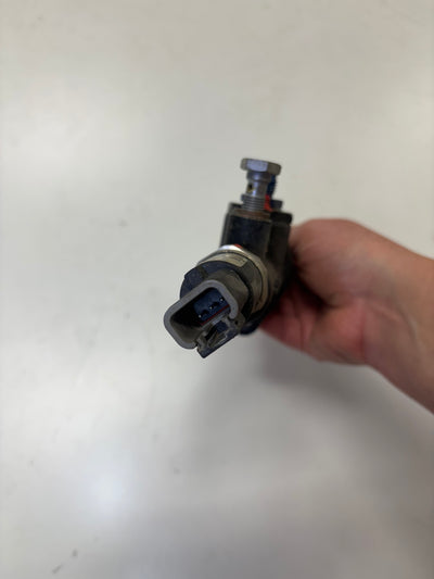 USED TILTON 76 SERIES 7/8 MASTER CYLINDER WITH BRAKE PRESSURE SENSOR