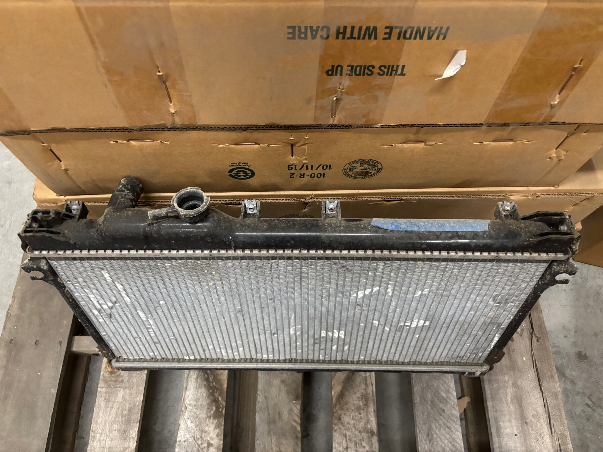 Howe Racing Radiator Dodge Viper USED (NEW) 19X28 2PASS R/S IN/OUT RADIATOR - Howe Racing Enterprises, Inc
