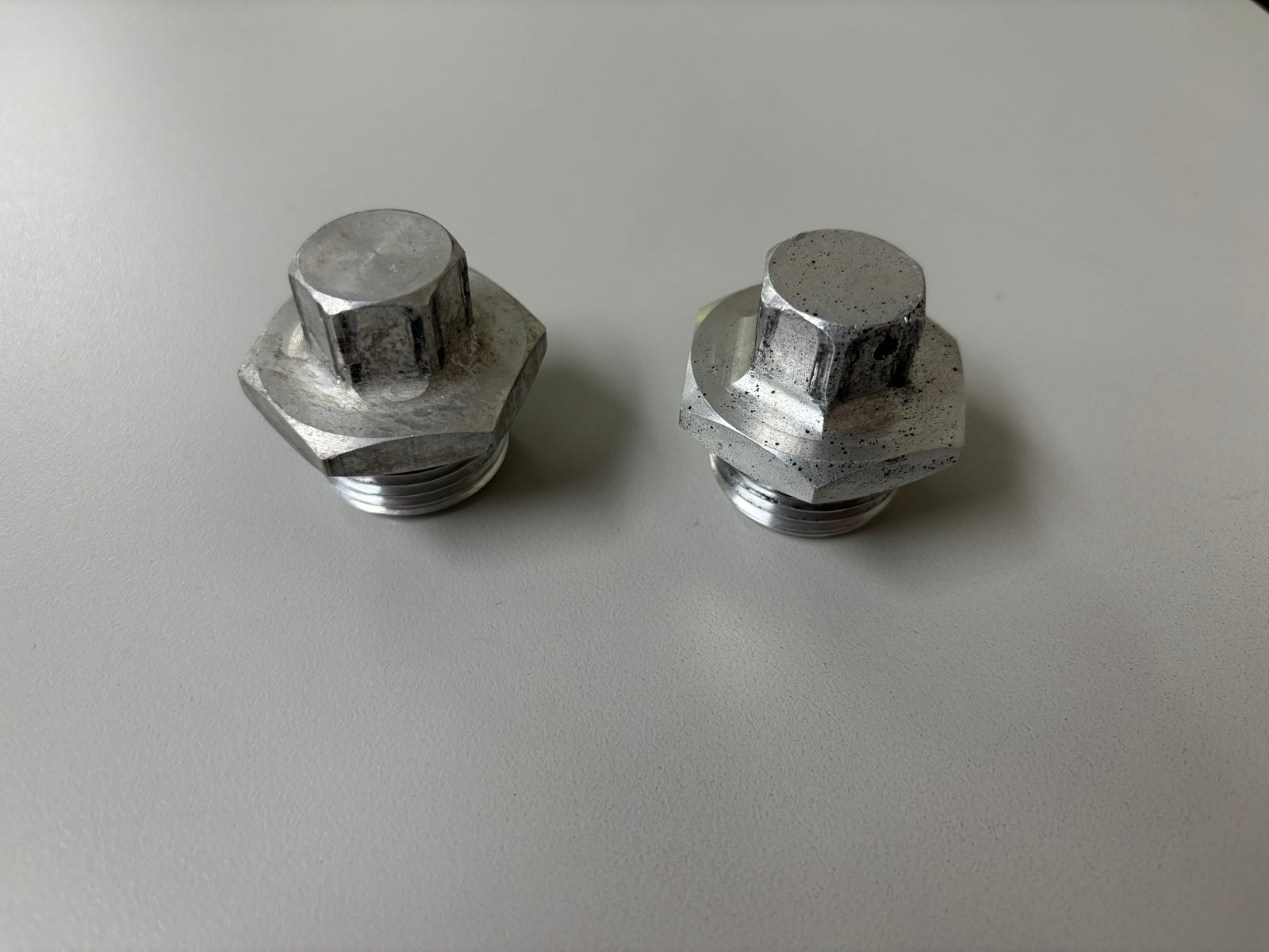 USED TG2102 INSPECTION PLUGS