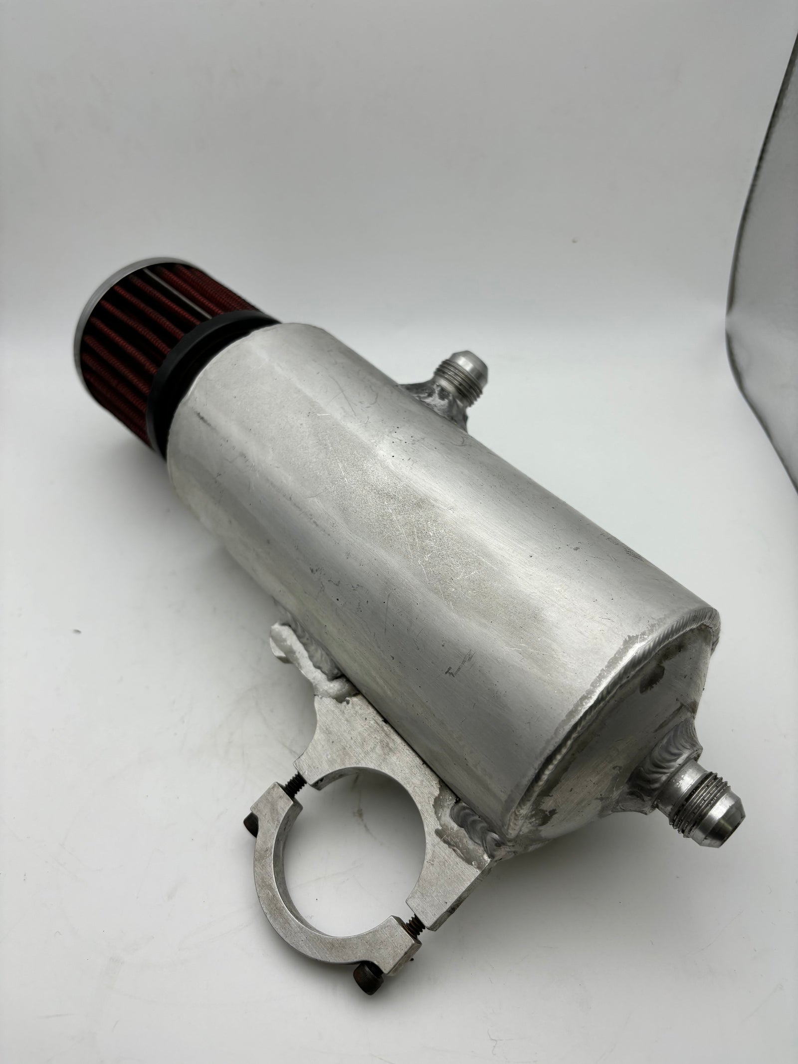 USED REAR END BREATHER TANK WITH BREAKER- 1 1/2" NO SHIELD