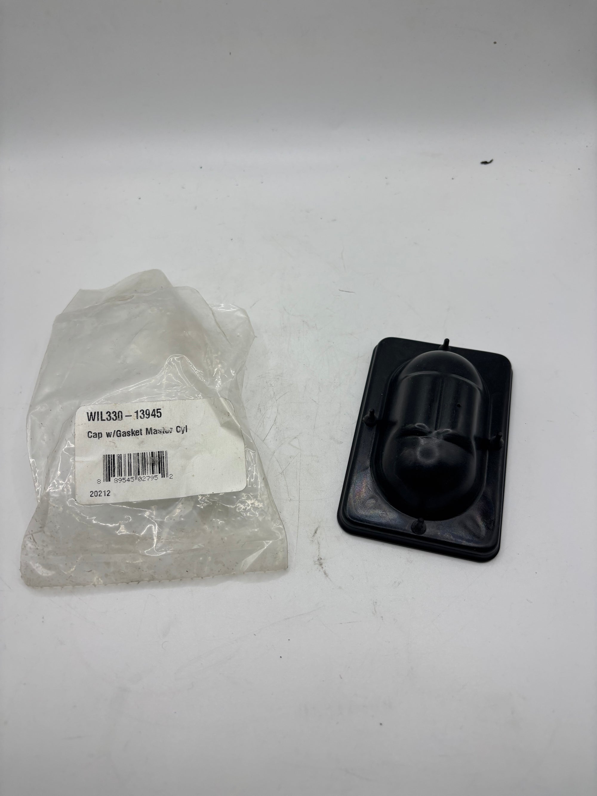 USED (NEW) WILWOOD MASTER CYLINDER CAP