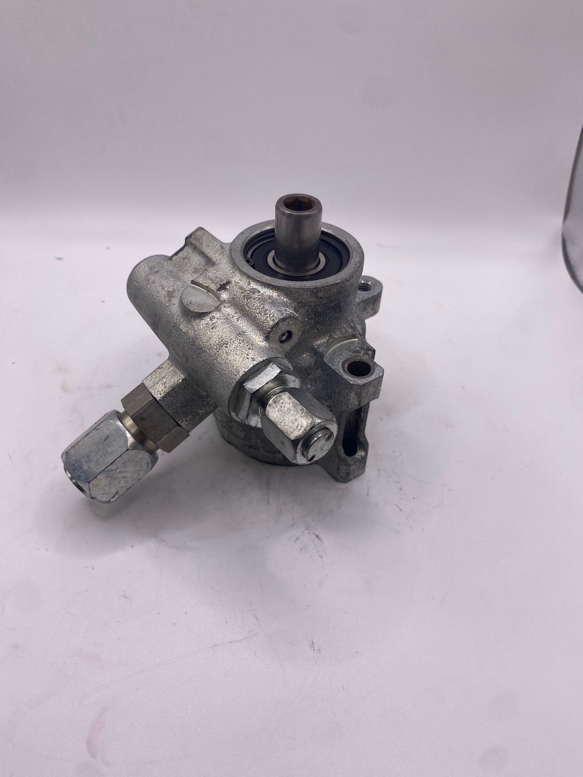 USED POWER STEERING PUMP