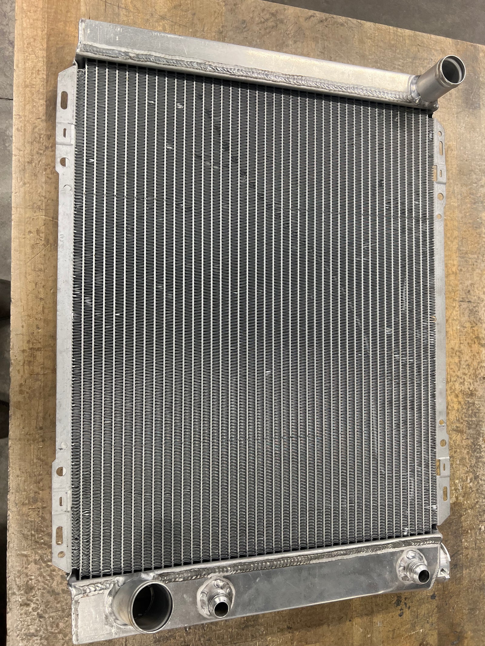 BLEM! 34127C12 19x27 CHEVY W/ AN12 COOLER