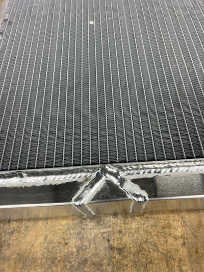 BLEM! 34329RNF RADIATOR, 16X28 2PASS RS, NF