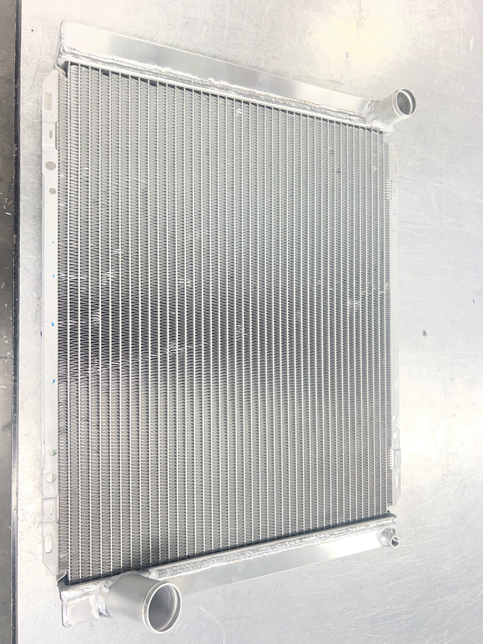 BLEM! 342ANF RADIATOR, 19X26 CHVY NO FILLER