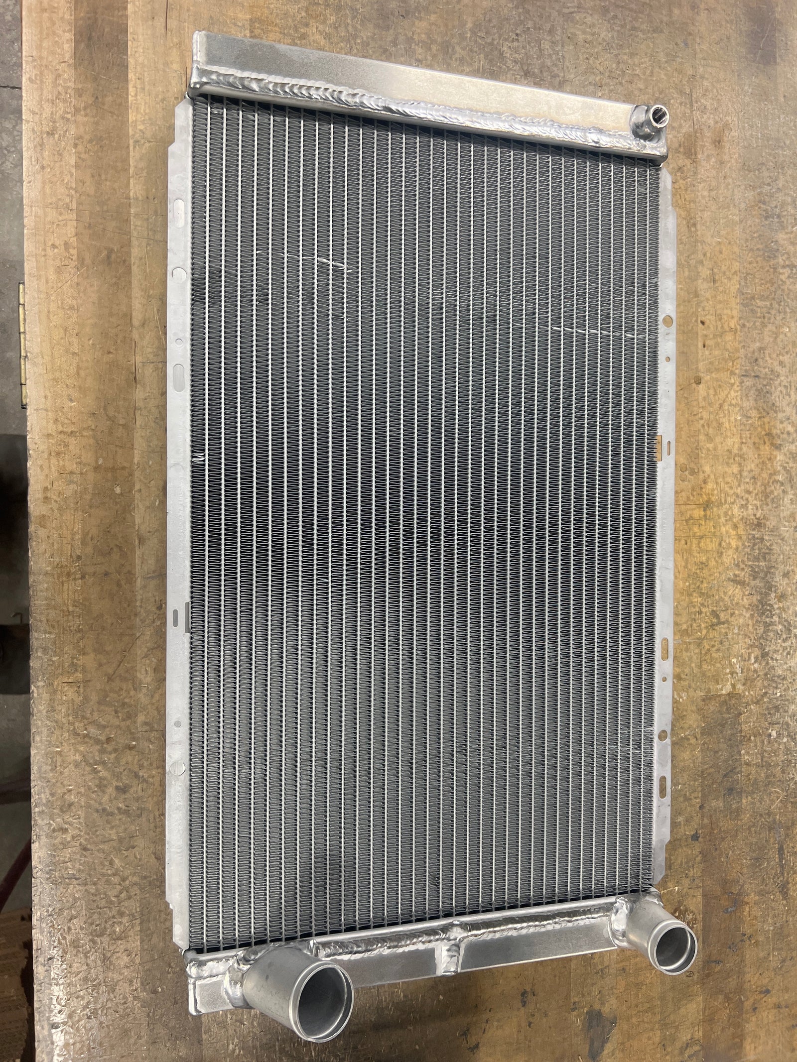 BLEM! 34329RNF RADIATOR, 16X28 2PASS RS, NF